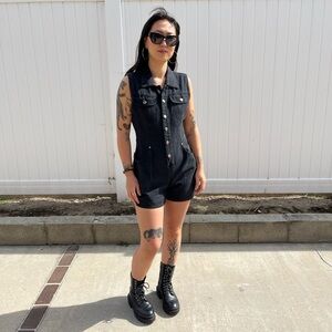 Vintage 90s dark gray denim jumper shorts women’s size medium